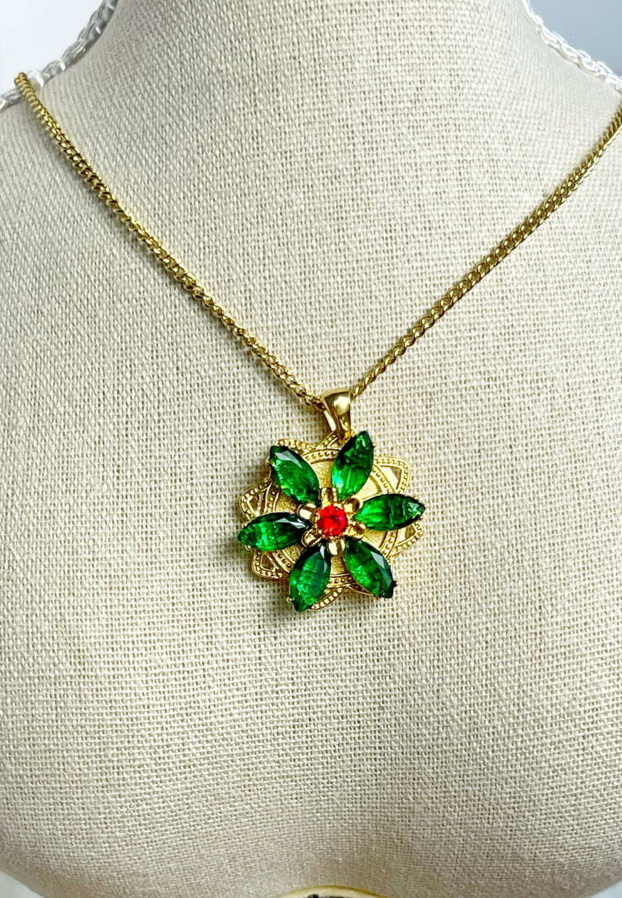 Précommande collier Anastasia et sa boîte à musique