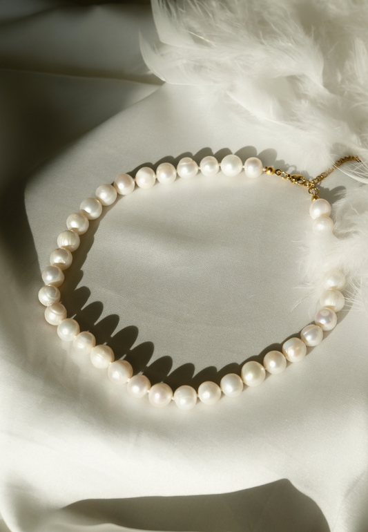 "Collier perles opulentes"